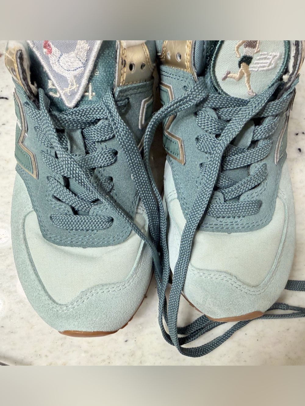 New Balance 574 Women's Size 6 Shoes Metallic patch Agave Sneaker - Picture 2 of 8
